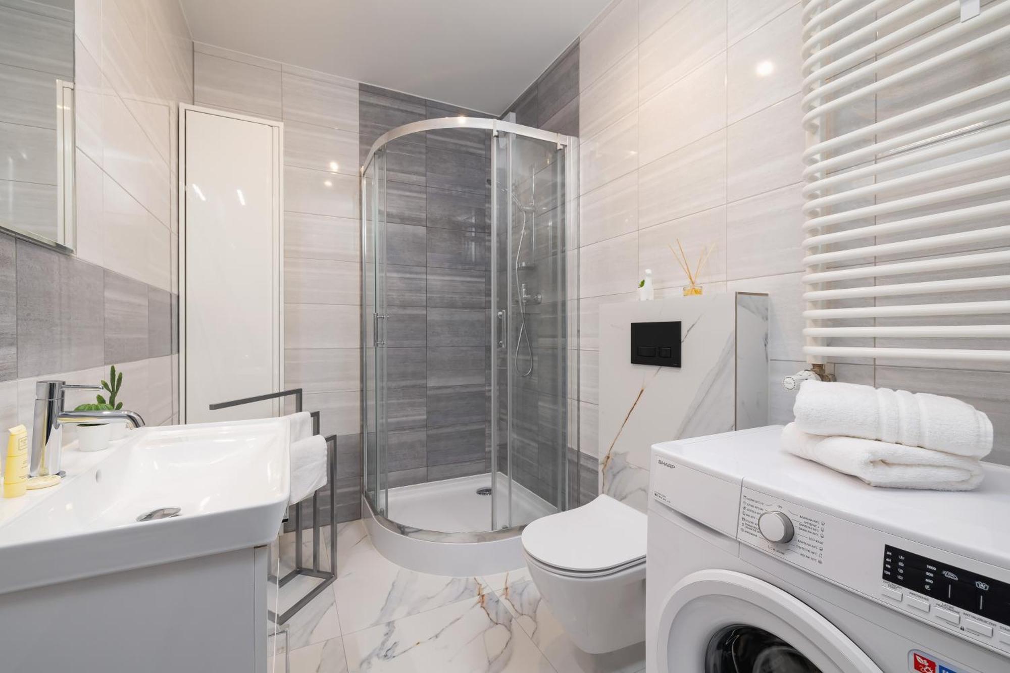 Cozy Laszkiewicza With Parking By Renters Appartement *